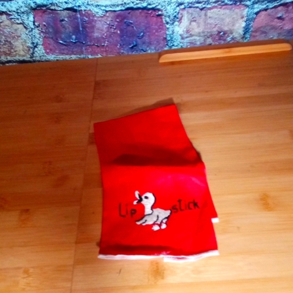 Vintage lady's handkerchief embroidered Lipstick or the duck red and white - Picture 1 of 6